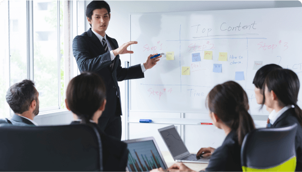 営業：年収500万〜 プロジェクトマネジメント、事業企画立案等の経営企画